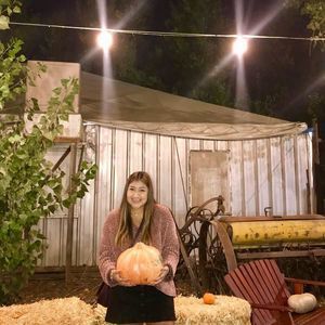 Meet your Posher, Julia